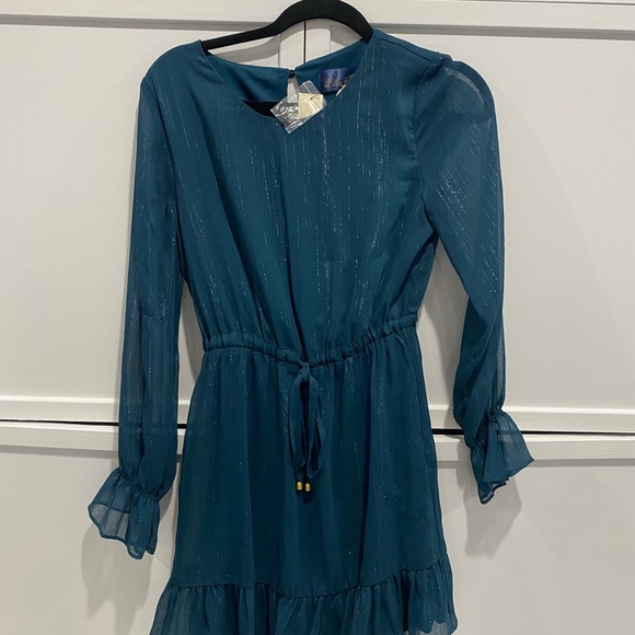 Green dress with shimmer - Picture 5 of 5